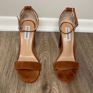 Steve Madden blocked heel with strap. Brown/rusty color. Size 7.